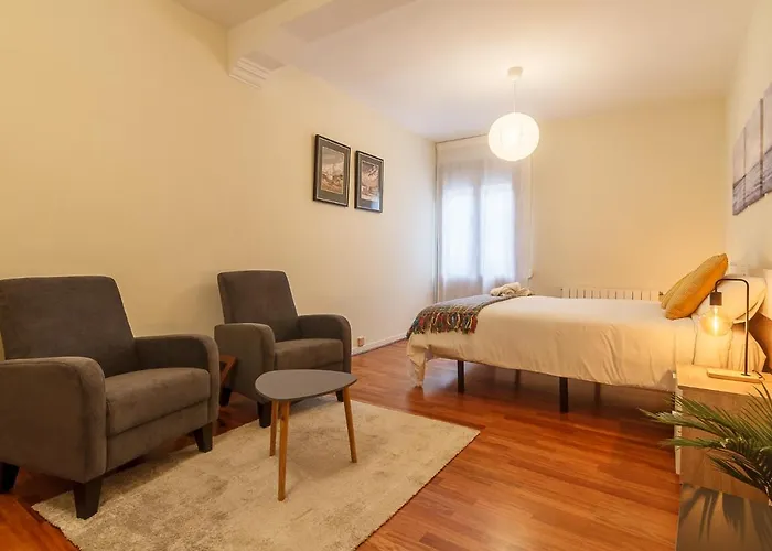 Vivienda Turistica En El Centro Reformada Con Wifi Апартаменты *