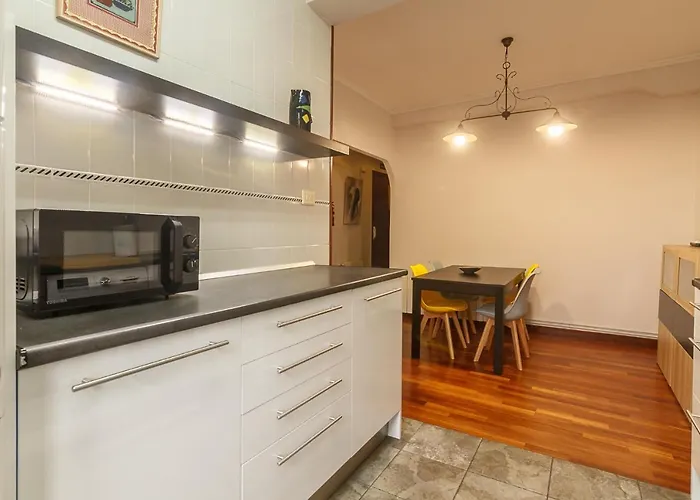 Vivienda Turistica En El Centro Reformada Con Wifi شقة *